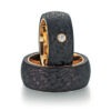 "Carbon Kisses Gold" - FISCHER Kulfiber ringe med guld/ hvidguld eller palladium foring.
