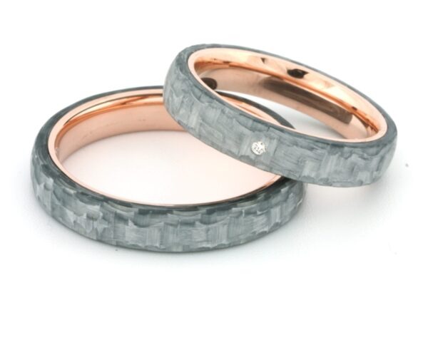 Carbon ringe med rosaguld